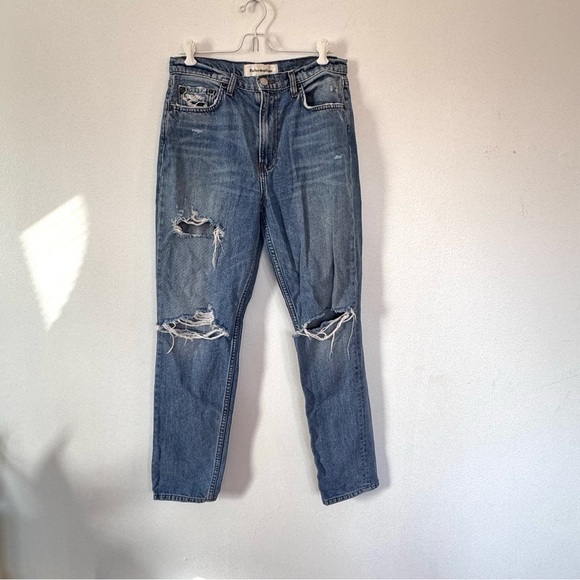 Reformation The Julia High Rise Cigarette Jean in Antigua Wash Distressed Sz 29 - Picture 7 of 15